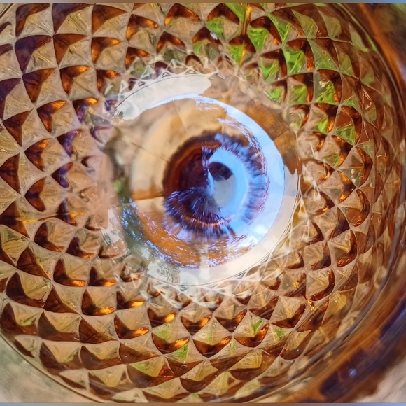 Vintage 70s Indiana Glass diamond & kings crown dark amber glass cups goblets - Picture 3 of 11